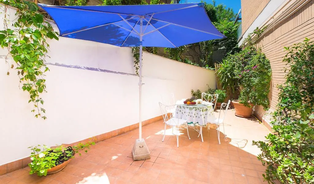 Gibi Home, Cozy Apt Close To Vatican, Subway & Bus Rome Holiday home